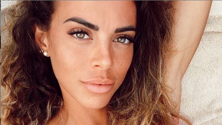 Multa a Giulia Amodio, lo sfogo di lady Sensi: “Avevo urgenza di fermarmi ma…”  Multa a Giulia Amodio, lo sfogo di lady Sensi: “Avevo urgenza di fermarmi ma…” - immagine 1