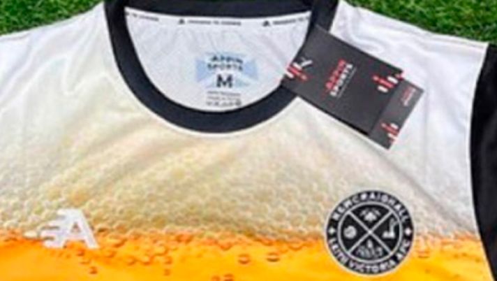 Scozia, la maglia da gioco…è una birra: il nuovo kit del Leith Victoria….. - immagine 1