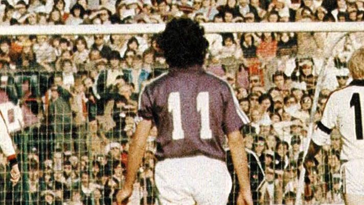 Da Orlando a Ikoné, la storia della maglia 11 viola con i numeri fissi - immagine 1