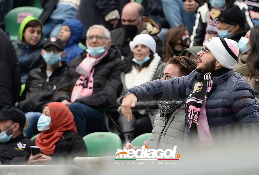FOTO, i tifosi allo stadio per Palermo – Bari 0-0 (Gallery) - immagine 5