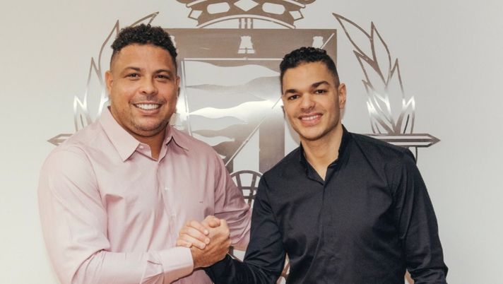 Il Fenomeno accoglie Ben Arfa, nuovo giocatore del Valladolid Il Fenomeno accoglie Ben Arfa, nuovo giocatore del Valladolid