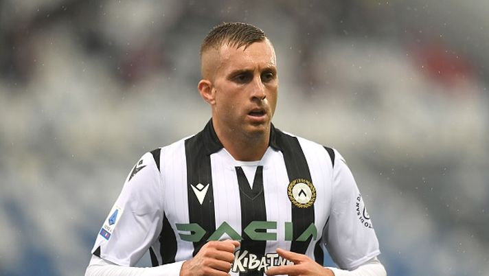 REGGIO NELL'EMILIA, ITALY - MAY 07: Gerard Deulofeu of Udinese Calcio looks on during the Serie A match between US Sassuolo and Udinese Calcio at Mapei Stadium - Citta' del Tricolore on May 07, 2022 in Reggio nell'Emilia, Italy. (Photo by Alessandro Sabattini/Getty Images) MERCATO DEULOFEU