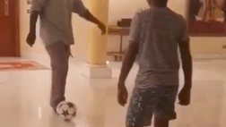 Seedorf e il figlio giocano in casa. Numero dell’olandese che lascia di sasso il ragazzo