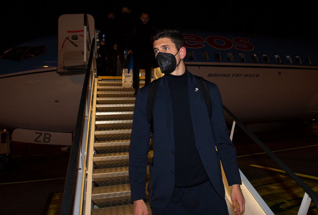 Roma, la partenza della squadra per Bologna – FOTO GALLERY - immagine 9