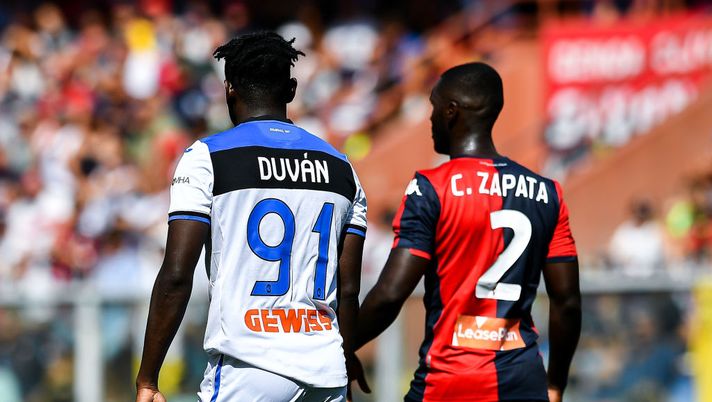 GENOA, ITALY - SEPTEMBER 15: Duvan Zapata of Atalanta (left) and Cristian Zapata of Genoa during the Serie A match between Genoa CFC and Atalanta BC at Stadio Luigi Ferraris on September 15, 2019 in Genoa, Italy. (Photo by Paolo Rattini/Getty Images) GENOA, ITALY - SEPTEMBER 15: Duvan Zapata of Atalanta (left) and Cristian Zapata of Genoa during the Serie A match between Genoa CFC and Atalanta BC at Stadio Luigi Ferraris on September 15, 2019 in Genoa, Italy. (Photo by Paolo Rattini/Getty Images)