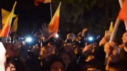 Catanzaro, tifosi in delirio allo stadio per il derby: ma in campo non c’era la partita…