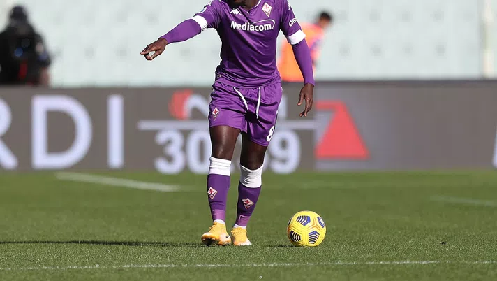 FLORENCE, ITALY - NOVEMBER 22: Alfred Duncan of ACF Fiorentina in action during the Serie A match between ACF Fiorentina and Benevento Calcio at Stadio Artemio Franchi on November 22, 2020 in Florence, Italy.  (Photo by Gabriele Maltinti/Getty Images)