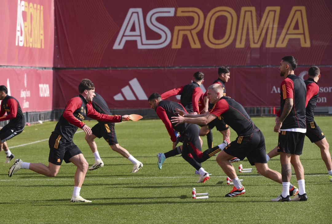 Roma, la rifinitura alla vigilia del match contro la Salernitana – FOTOGALLERY - immagine 8
