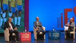 VIDEO / Italia-Brasile e la maglia strappata, Zico: “Ci fosse stato il Var…”