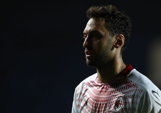  Hakan Calhanoglu 