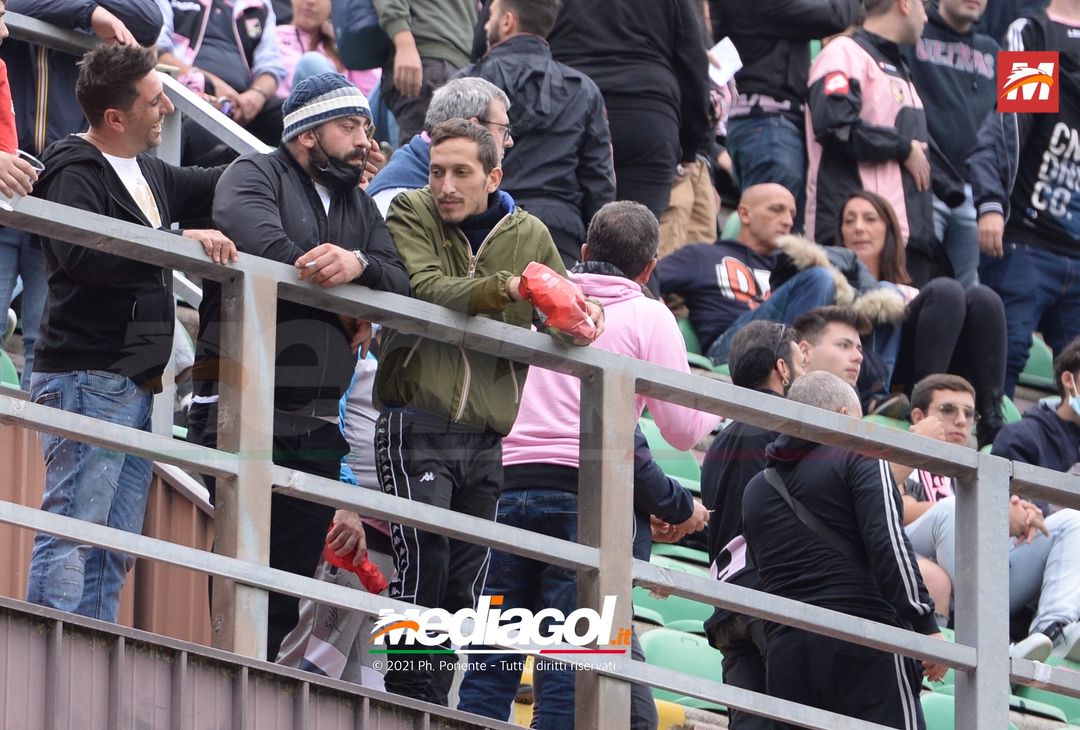 FOTO, i tifosi allo stadio per Palermo – Avellino 1-1 (Gallery) - immagine 15