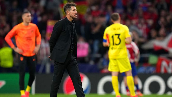 MADRID, SPAIN - OCTOBER 26: Diego Simeone, Head Coach of Atletico Madrid reacts after their sides draw during the UEFA Champions League group B match between Atletico Madrid and Bayer 04 Leverkusen at Civitas Metropolitano Stadium on October 26, 2022 in Madrid, Spain. (Photo by Angel Martinez/Getty Images) Atletico Madrid, urgenza di un “9”: è la seconda squadra peggiore della Liga nel finalizzare l’azione - immagine 1