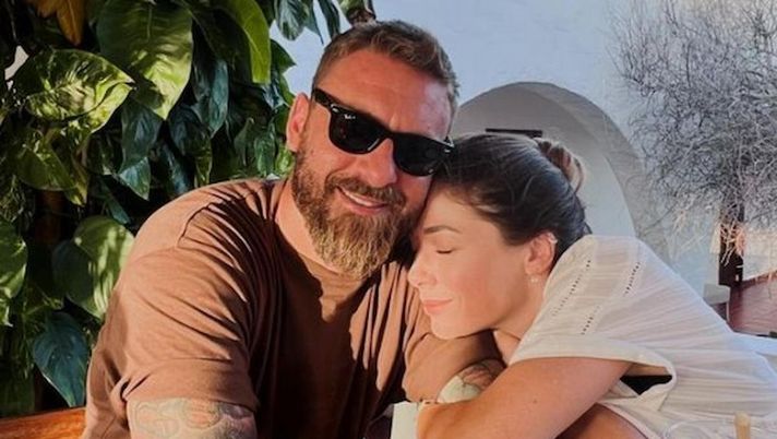 De Rossi sulla panchina della Roma: il post della moglie Sarah Felberbaum - immagine 1