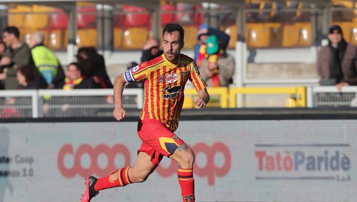 LECCE, ITALY - FEBRUARY 15: Marco Mancosu of Lecce during the Serie A match between US Lecce and SPAL at Stadio Via del Mare on February 16, 2020 in Lecce, Italy. (Photo by Maurizio Lagana/Getty Images) LECCE, ITALY - FEBRUARY 15: Marco Mancosu of Lecce during the Serie A match between US Lecce and SPAL at Stadio Via del Mare on February 16, 2020 in Lecce, Italy. (Photo by Maurizio Lagana/Getty Images)