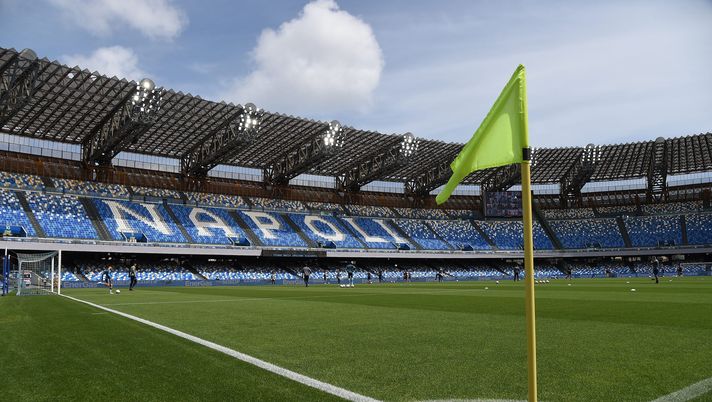 NAPLES, ITALY - MAY 02: General view inside the stadium during the Serie A match between SSC Napoli and Cagliari Calcio at Stadio Diego Armando Maradona on May 02, 2021 in Naples, Italy. Sporting stadiums around Italy remain under strict restrictions due to the Coronavirus Pandemic as Government social distancing laws prohibit fans inside venues resulting in games being played behind closed doors. (Photo by Francesco Pecoraro/Getty Images) Macao, Seychelles, Vietnam, Usa, Australia: anche lì in tv il derby Napoli-Salernitana - immagine 1