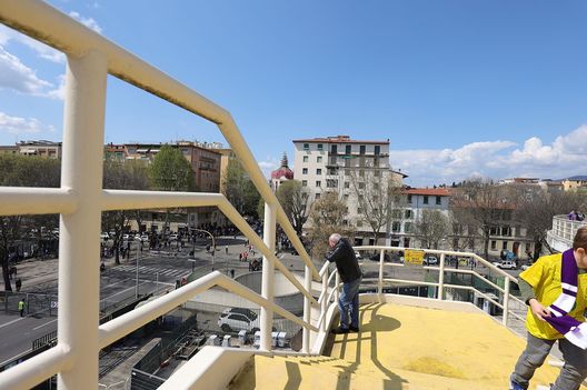 FLORENCE, ITALY - APRIL 08: General view inside the stadium Artemio Franchi during the Serie A match between ACF Fiorentina and Spezia Calcio at Stadio Artemio Franchi on April 8, 2023 in Florence, Italy. (Photo by Gabriele Maltinti/Getty Images) Franchi e Pnrr, 55 milioni di perdita? Non solo. La Fiorentina si tira indietro- immagine 2