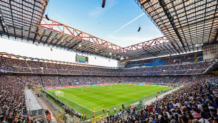 MILAN, ITALY - SEPTEMBER 10: General view inside the stadium during the Serie A match between FC Internazionale and Torino FC at Stadio Giuseppe Meazza on September 10, 2022 in Milan, Italy. (Photo by Mattia Pistoia - Inter/Inter via Getty Images) Nuovo stadio, Milan e Inter alla fine decidono: San Siro verrà demolito - immagine 1