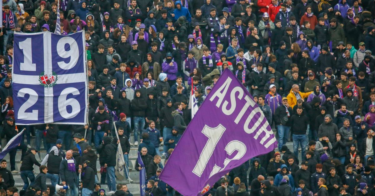 Florence, Italy. 05th Feb, 2023. ACF Fiorentina flag of Artemio