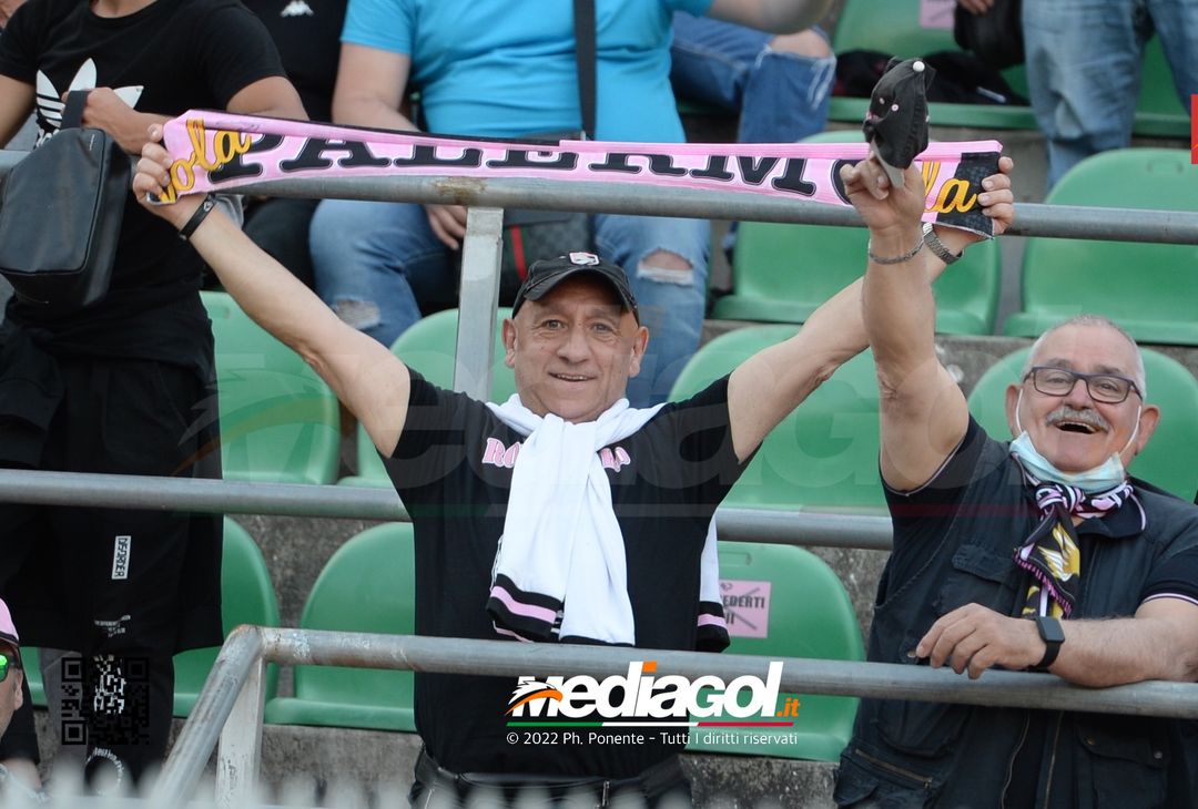Fototifo, i tifosi allo stadio per Palermo-Virtus Entella 2-2 (gallery) - immagine 72