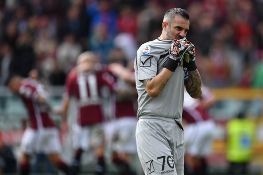 TURIN, ITALY - MARCH 03: Stefano Sorrentino of Chievo looks dejected during the Serie A match between Torino FC and Chievo at Stadio Olimpico di Torino on March 3, 2019 in Turin, Italy. (Photo by Valerio Pennicino/Getty Images) TURIN, ITALY - MARCH 03: Stefano Sorrentino of Chievo looks dejected during the Serie A match between Torino FC and Chievo at Stadio Olimpico di Torino on March 3, 2019 in Turin, Italy. (Photo by Valerio Pennicino/Getty Images)