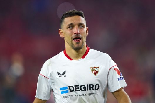 (Photo by Fran Santiago/Getty Images) Siviglia, Navas si allena ma…: i postumi del durissimo intervento nel derby di Miranda- immagine 2