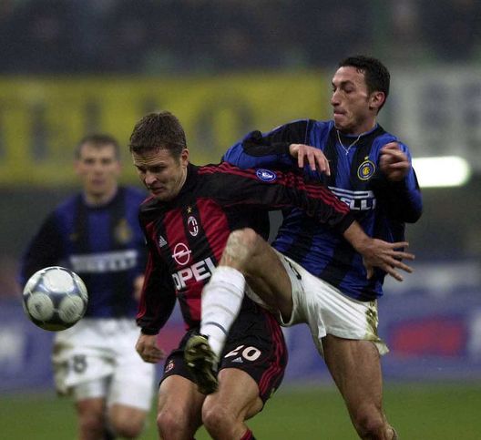 Mandatory Credit: Grazia Neri/ALLSPORT Bruno Cirillo: “La Reggina mia seconda famiglia. Scudetto? L’Inter può ancora vincere, mai dire mai”- immagine 2