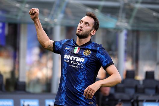 Hakan Calhanoglu (Getty Images) Hakan Calhanoglu (Getty Images)
