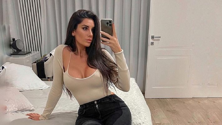 Fonte: Instagram Valentina Vignali Valentina Vignali e i “migliori outfit di novembre”: ecco le foto - immagine 1