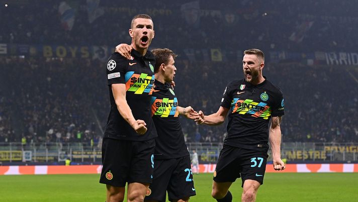Getty Images Dzeko: “Inter, mi ha chiamato Kolarov. Lukaku da ringraziare, io guardo avanti” - immagine 1