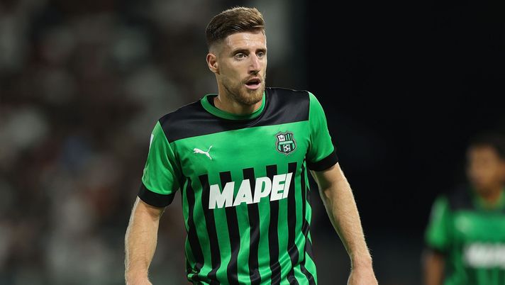LA SPEZIA, ITALY - AUGUST 27: Georgios Kyriakopoulos of US Sassuolo looks on during the Serie A match between Spezia Calcio and US Sassuolo at Stadio Alberto Picco on August 27, 2022 in La Spezia, Italy. (Photo by Gabriele Maltinti/Getty Images) Gazzetta – Zortea libera Kyriakopoulos, ma ieri il Sassuolo ha chiesto l’obbligo - immagine 1