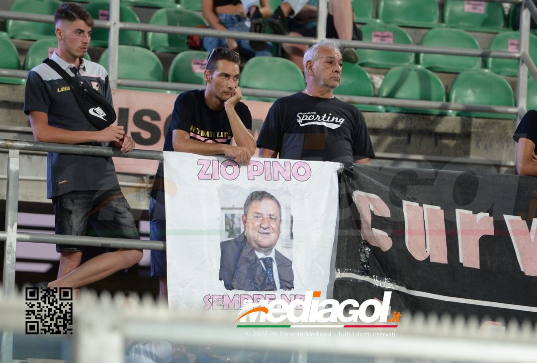 FOTOTIFO, Palermo-Reggiana 3-2 i tifosi allo stadio (gallery) - immagine 35