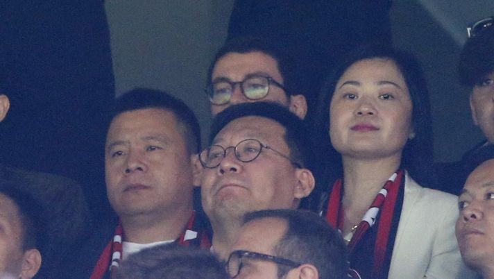 Yonghong Li e consorte a San Siro per Inter-Milan (fonte: corriere.it. Credits: Ap/Calanni) 