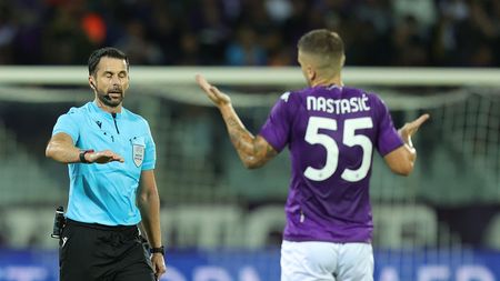 FLORENCE, ITALY - AUGUST 18: Daniel Stefanski referee gestures during the UEFA Europa Conference League 2022/23 Play-offs First Leg match between ACF Fiorentina and FC Twente at Artemio Franchi on August 18, 2022 in Florence, Italy. (Photo by Gabriele Maltinti/Getty Images) Nastasic