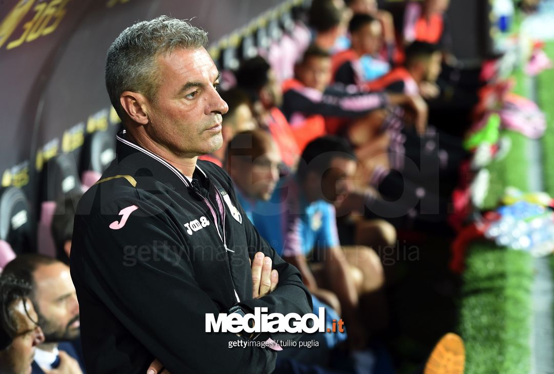  PALERMO, ITALY - MAY 28:  Head coach Diego Bortoluzzi of Empoli looks on during the Serie A match between US Citta di Palermo and Empoli FC at Stadio Renzo Barbera on May 28, 2017 in Palermo, Italy.  (Photo by Tullio M. Puglia/Getty Images) 