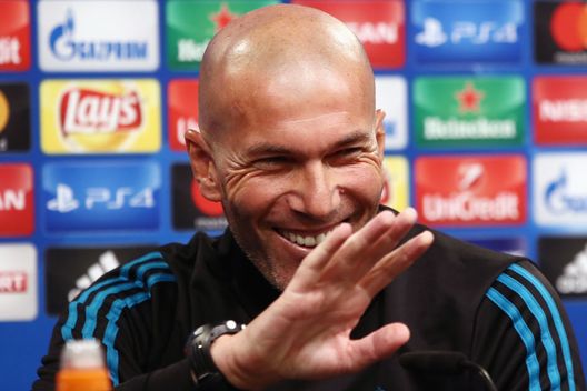 : Zidane sfuma, è tornato al Real Madrid. : Zidane sfuma, è tornato al Real Madrid.