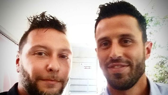 &#8220;Ti mettiamo la faccia nell&#8217;acido&#8221;, minacce alla fidanzata: lo speaker del Bari lascia l&#8217;incarico 