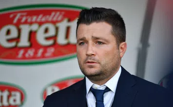  TURIN, ITALY - APRIL 12: Torino FC U19 head coach Federico Coppitelli looks on during the Coppa Italia Primavera Final match between Torino FC U19 and ACF Fiorentina U19 on April 12, 2019 in Turin, Italy. (Photo by Valerio Pennicino/Getty Images for Lega Serie A)