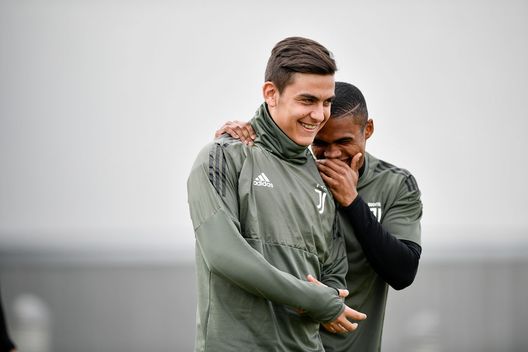 Dybala Douglas Costa (getty images) Dybala Douglas Costa (getty images)