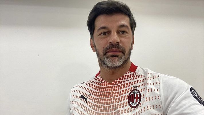 Kakhaber Kaladze (ex difensore AC Milan), qui con la seconda maglia del Milan 2020-2021 | AC Milan News (Instagram) 