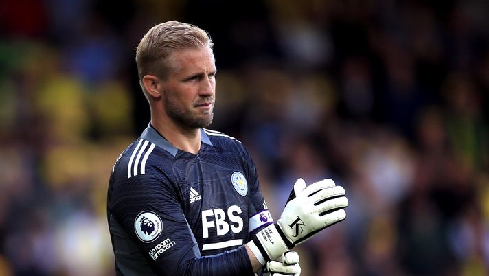 NORWICH, ENGLAND - AUGUST 28: Kasper Schmeichel of Leicester City during the Premier League match between Norwich City and Leicester City at Carrow Road on August 28, 2021 in Norwich, England. (Photo by Stephen Pond/Getty Images) NORWICH, ENGLAND - AUGUST 28: Kasper Schmeichel of Leicester City during the Premier League match between Norwich City and Leicester City at Carrow Road on August 28, 2021 in Norwich, England. (Photo by Stephen Pond/Getty Images)