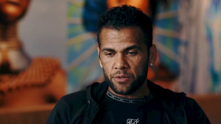 Dani Alves aggredito verbalmente per strada: “In Brasile ti avrebbero già ucciso” - immagine 1