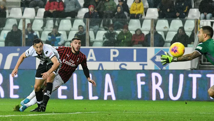 1° dicembre 2019, Parma-Milan 0-1: il gol di Theo Hernández (credits: GETTY Images)