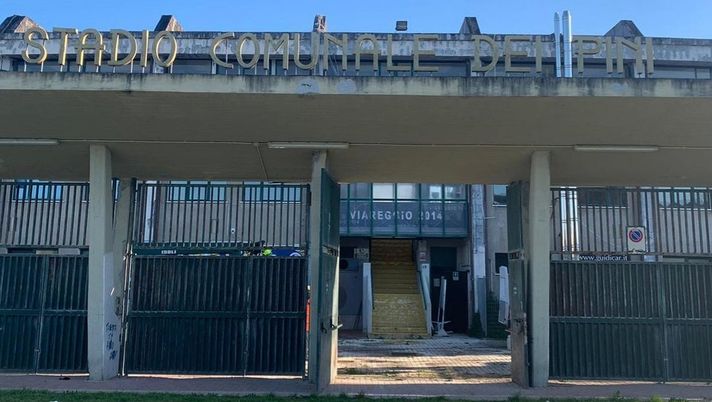 Viareggio, la memoria dello stadio dei Pini: i derby Viareggio-Lucchese, le partite di Celentano&#8230; 