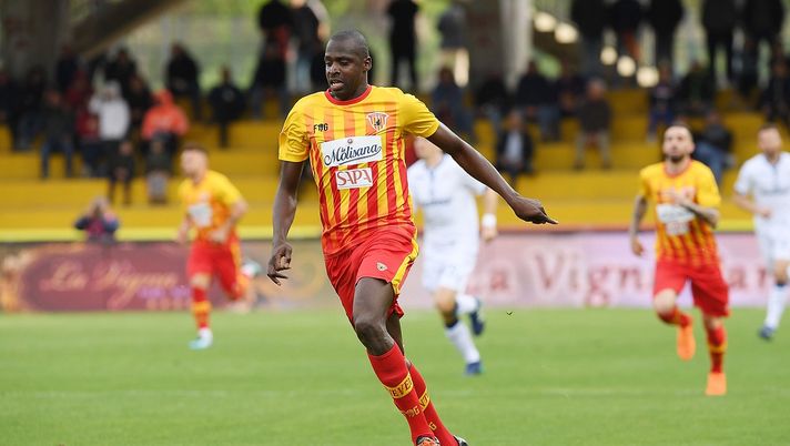 BENEVENTO, ITALY - APRIL 18: Cheick Diabaté of Benevento Calcio in action during the serie A match between Benevento Calcio and Atalanta BC at Stadio Ciro Vigorito on April 18, 2018 in Benevento, Italy. (Photo by Francesco Pecoraro/Getty Images) BENEVENTO, ITALY - APRIL 18: Cheick Diabaté of Benevento Calcio in action during the serie A match between Benevento Calcio and Atalanta BC at Stadio Ciro Vigorito on April 18, 2018 in Benevento, Italy. (Photo by Francesco Pecoraro/Getty Images)