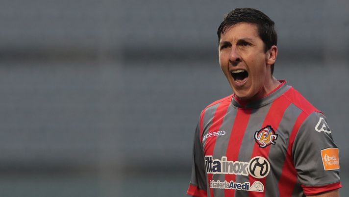 Catania, senti Claiton: “Pronto a dare il mio supporto. Evacuo? Sfida tra quota 100”  Claiton