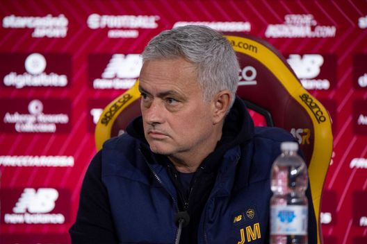 Getty Images Mourinho tra futuro e bordate a Zaniolo: “Non vuole neanche allenarsi”. Piace Holm- immagine 2