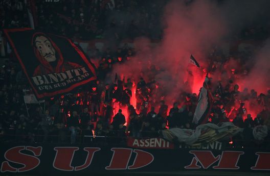  La Curva Sud, i tifosi organizzati del Milan (credits GETTY images) 