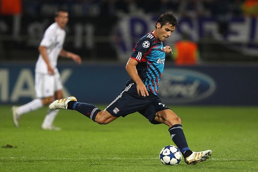 LYON, FRANCE - SEPTEMBER 14: Yoann Gourcuff of Lyon during the UEFA Champions League Group B match between Olympique Lyonnais and FC Schalke 04 at the Stade de Gerland on September 14, 2010 in Lyon, France. (Photo by Michael Steele/Getty Images)