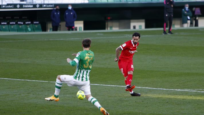 SEVILLE, SPAIN - JANUARY 02: Suso of Sevilla FC scores their team's first goal during the La Liga Santander match between Real Betis and Sevilla FC at Estadio Benito Villamarin on January 02, 2021 in Seville, Spain. Sporting stadiums around Spain remain under strict restrictions due to the Coronavirus Pandemic as Government social distancing laws prohibit fans inside venues resulting in games being played behind closed doors. (Photo by Fran Santiago/Getty Images) SEVILLE, SPAIN - JANUARY 02: Suso of Sevilla FC scores their team's first goal during the La Liga Santander match between Real Betis and Sevilla FC at Estadio Benito Villamarin on January 02, 2021 in Seville, Spain. Sporting stadiums around Spain remain under strict restrictions due to the Coronavirus Pandemic as Government social distancing laws prohibit fans inside venues resulting in games being played behind closed doors. (Photo by Fran Santiago/Getty Images)