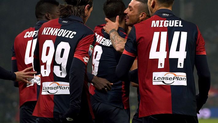 GENOA, ITALY - DECEMBER 18:  Giovanni Simeone of Genoa celebrates after scoring the opening goal during the Serie A match between Genoa CFC and US Citta di Palermo at Stadio Luigi Ferraris on December 18, 2016 in Genoa, Italy.  (Photo by Tullio M. Puglia/Getty Images) 